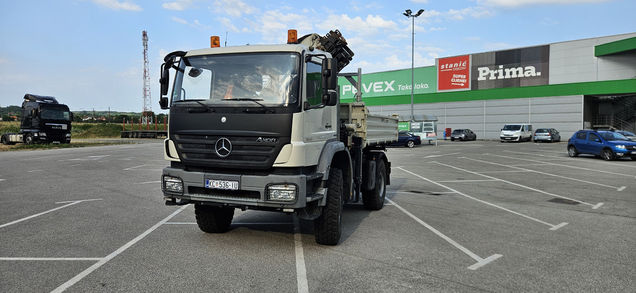 MERCEDES-BENZ Axor 1833 4x4 - Kamion sa dizalicom: slika 4 MERCEDES-BENZ Axor 1833 4x4 - Kamion sa dizalicom: slika 4