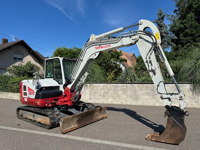 TAKEUCHI TB 370 - Mini bager: slika 2 TAKEUCHI TB 370 - Mini bager: slika 2
