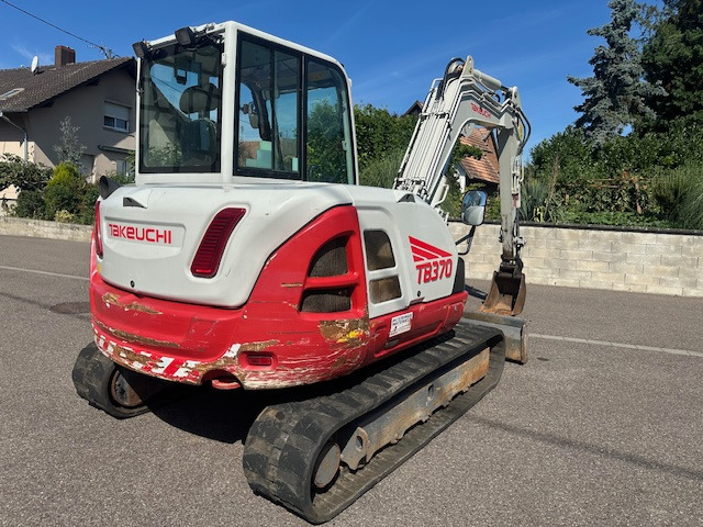 TAKEUCHI TB 370 - Mini bager: slika 4 TAKEUCHI TB 370 - Mini bager: slika 4