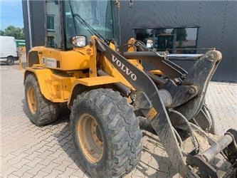Volvo L35G - Utovarivač točkaš: slika 1 Volvo L35G - Utovarivač točkaš: slika 1