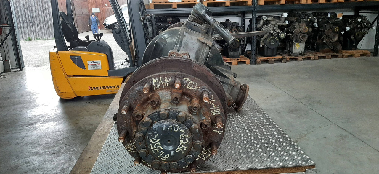 Gebrauchte MAN TGX 26.480 XXL, Vorderachse, Artikel - Nr. : 81.35010 - 6256 - Prednja osovina za Kamion: slika 3 Gebrauchte MAN TGX 26.480 XXL, Vorderachse, Artikel - Nr. : 81.35010 - 6256 - Prednja osovina za Kamion: slika 3