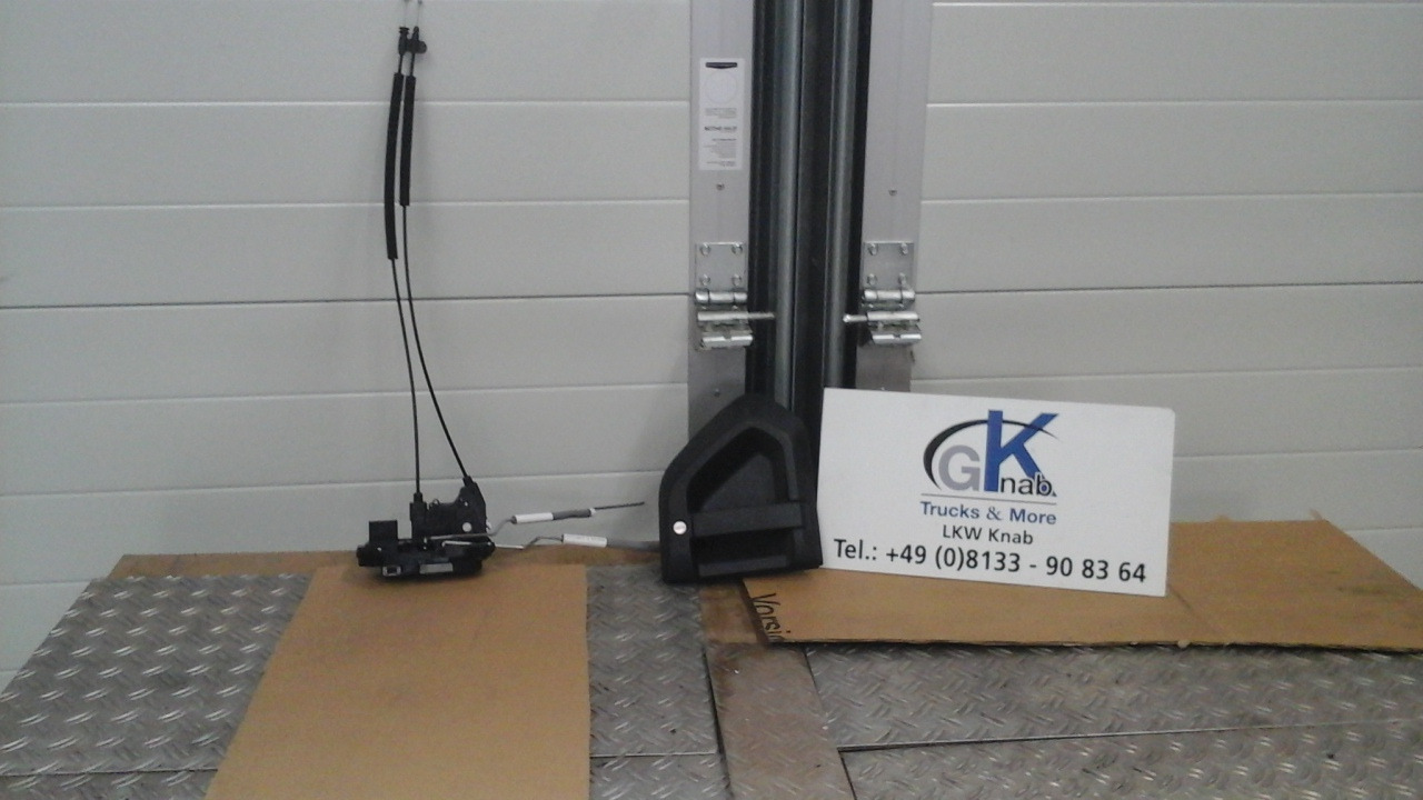 Neuwertige Türschloss Zentralverriegelung rechts, MAN TGM / TG3, Artikel - Nr.: 81.62680 - 5026 - Vrata i delovi za Kamion: slika 1 Neuwertige Türschloss Zentralverriegelung rechts, MAN TGM / TG3, Artikel - Nr.: 81.62680 - 5026 - Vrata i delovi za Kamion: slika 1