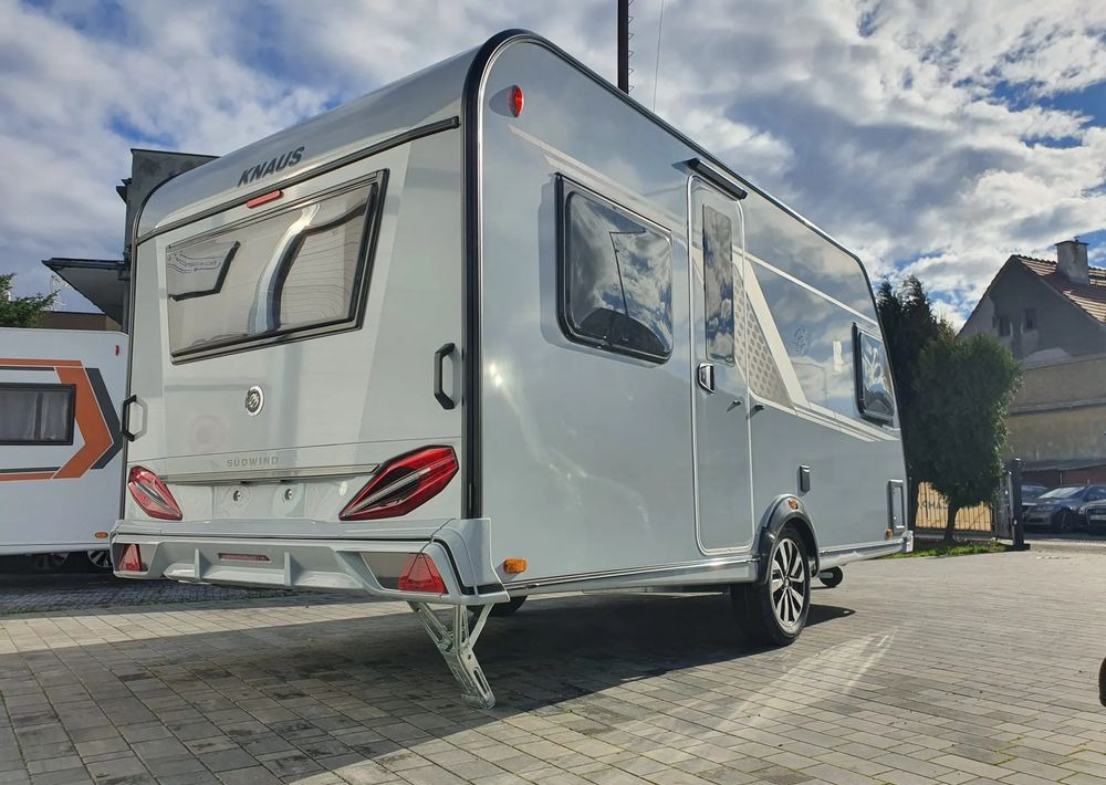 KNAUS SUDWIND 450 FU BLACK SELECTION - Kamp prikolica: slika 5 KNAUS SUDWIND 450 FU BLACK SELECTION - Kamp prikolica: slika 5