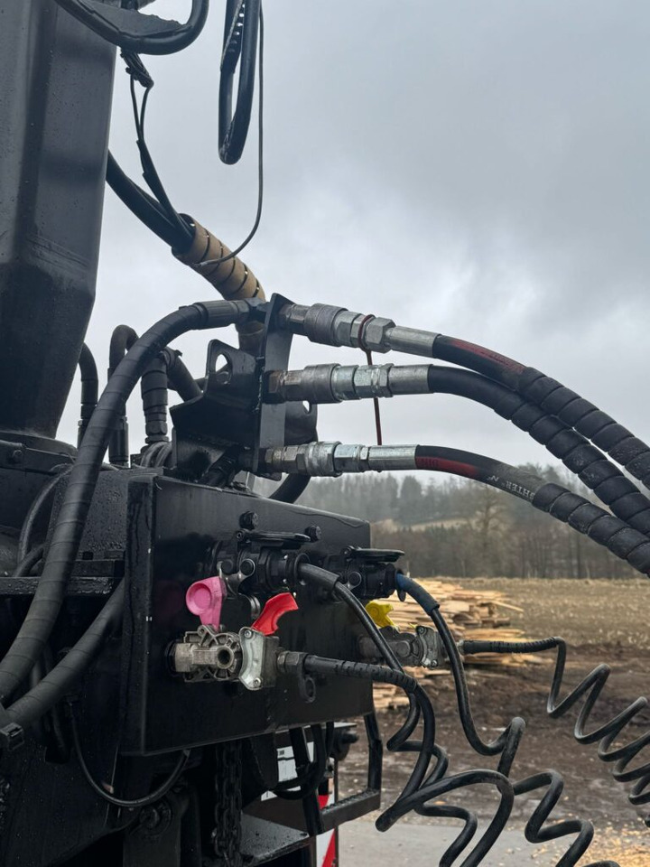 NACZEPA Z DŹWIGIEM DO DREWNA - Poluprikolica šticarka: slika 5 NACZEPA Z DŹWIGIEM DO DREWNA - Poluprikolica šticarka: slika 5