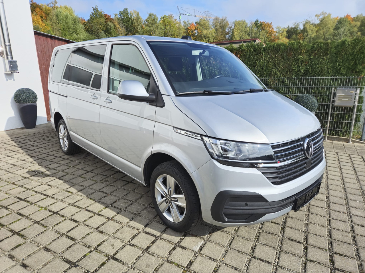 VOLKSWAGEN T6.1 Caravelle 4Motion/Automatik/Kamera/App-Con. - Putnički kombi: slika 2 VOLKSWAGEN T6.1 Caravelle 4Motion/Automatik/Kamera/App-Con. - Putnički kombi: slika 2