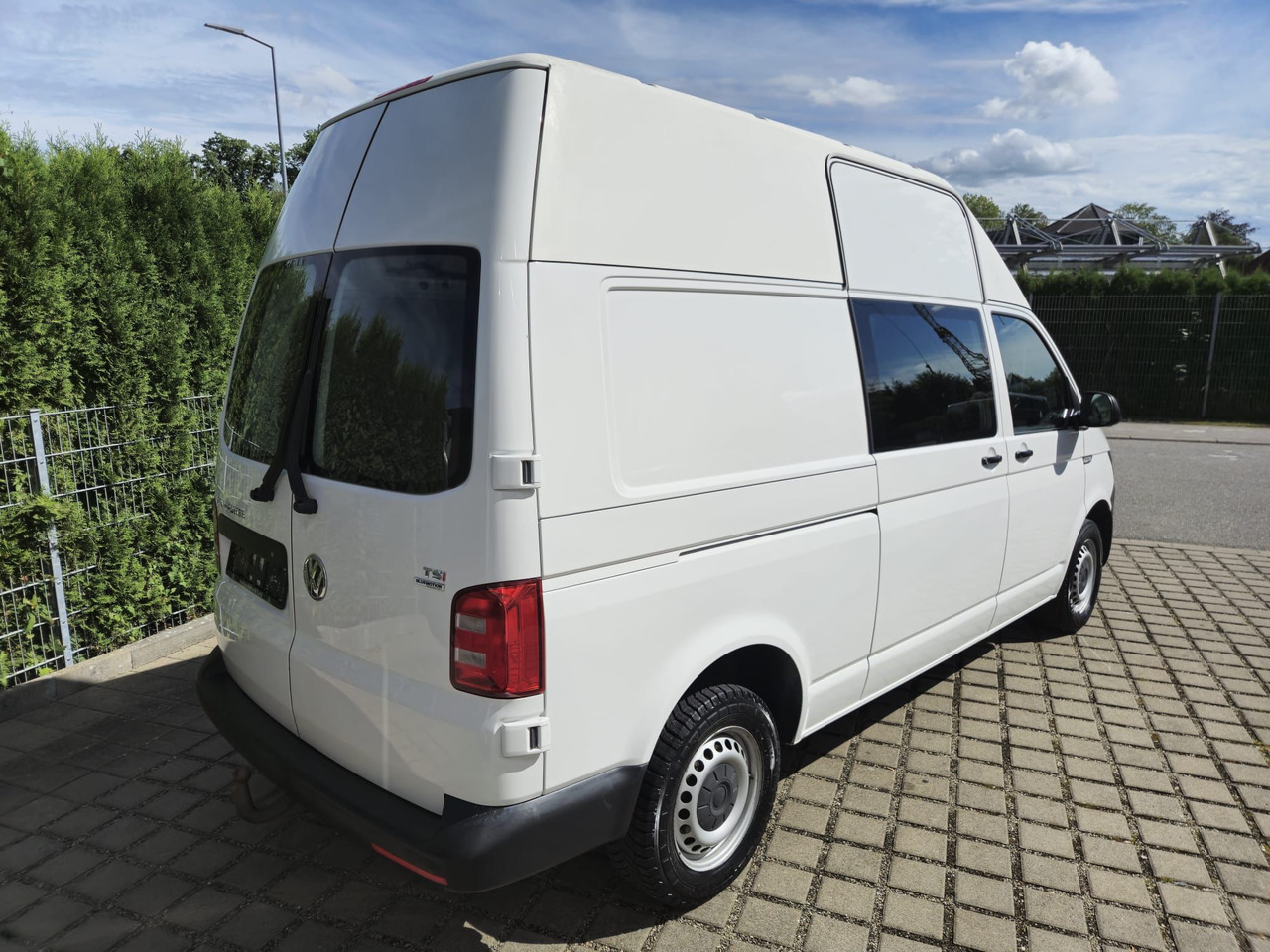 Volkswagen T6 Transporter Benzin Hochdach LR Standheizung - Mali kombi: slika 5 Volkswagen T6 Transporter Benzin Hochdach LR Standheizung - Mali kombi: slika 5