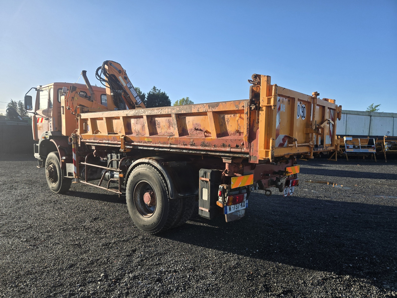 Renault G300 / 4x4 - Istovarivač, Kamion sa dizalicom: slika 5 Renault G300 / 4x4 - Istovarivač, Kamion sa dizalicom: slika 5