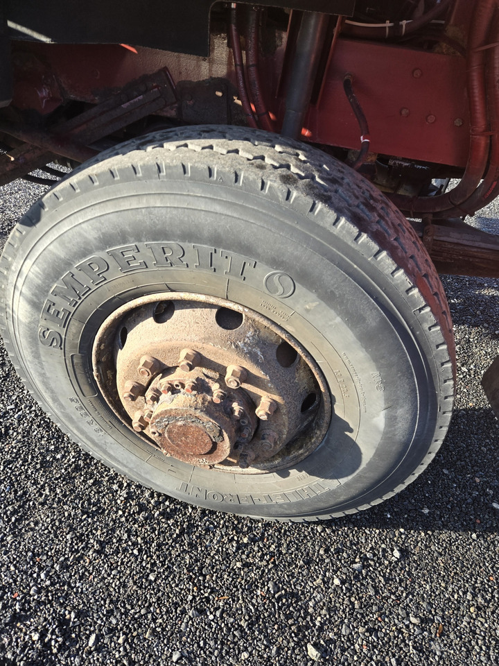 Istovarivač, Kamion sa dizalicom Renault G300 / 4x4: slika 7