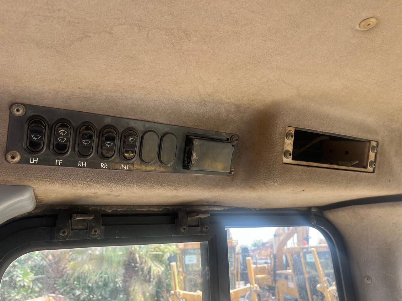 KOMATSU D155-A-6 - Buldožer: slika 4 KOMATSU D155-A-6 - Buldožer: slika 4