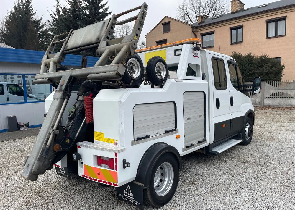 Iveco Daily 70C18 Hi-Matic Pomoc drogowa Holownik 2018r - Šlep vozilo: slika 5 Iveco Daily 70C18 Hi-Matic Pomoc drogowa Holownik 2018r - Šlep vozilo: slika 5