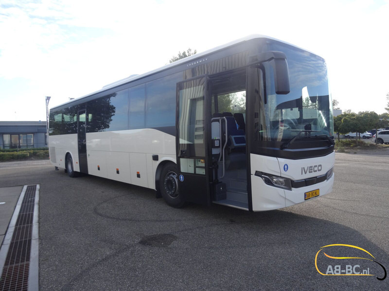Iveco New Crossway 61 seats 3 pieces on stock - Turistički autobus: slika 1 Iveco New Crossway 61 seats 3 pieces on stock - Turistički autobus: slika 1