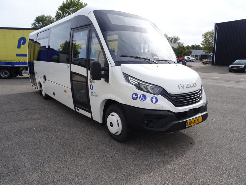 Iveco Rosero First - 24 Seats EURO 6 - Prigradski autobus: slika 1 Iveco Rosero First - 24 Seats EURO 6 - Prigradski autobus: slika 1