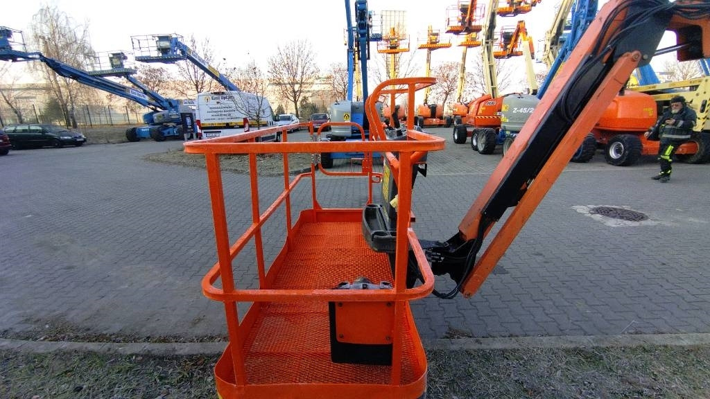 JLG 800 AJ - Zglobna platforma: slika 3 JLG 800 AJ - Zglobna platforma: slika 3