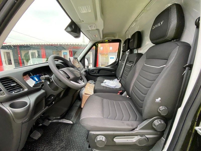Iveco 35C18H - Furgon: slika 4 Iveco 35C18H - Furgon: slika 4
