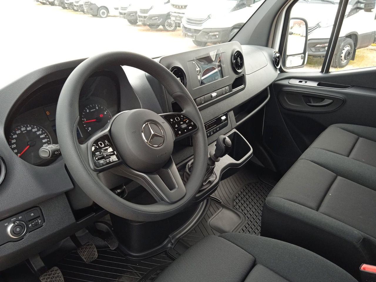 Mercedes-Benz 317 CDI Doka Pritsche - Dostavno vozilo sa otvorenom sandukom, Dostavno vozilo sa duplom kabinom: slika 3 Mercedes-Benz 317 CDI Doka Pritsche - Dostavno vozilo sa otvorenom sandukom, Dostavno vozilo sa duplom kabinom: slika 3