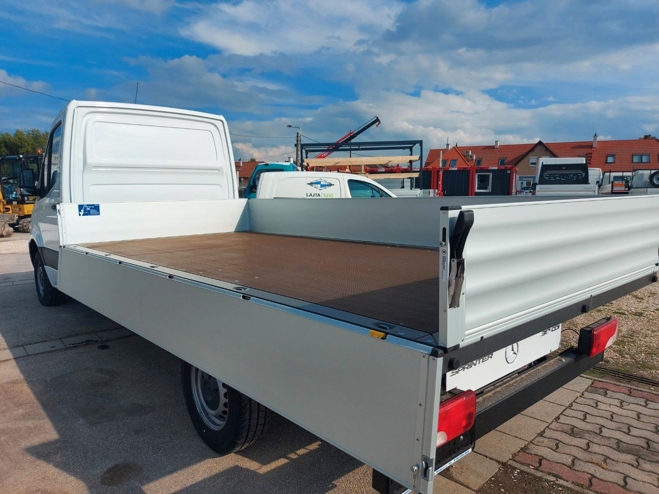 Mercedes-Benz Sprinter 315Pritsche - Dostavno vozilo sa otvorenom sandukom: slika 4 Mercedes-Benz Sprinter 315Pritsche - Dostavno vozilo sa otvorenom sandukom: slika 4