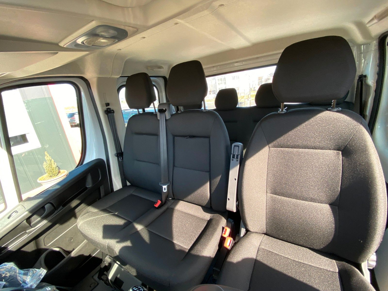 Peugeot BOXER CHDC L4 HEAVY PRITSCHE - Dostavno vozilo sa otvorenom sandukom, Dostavno vozilo sa duplom kabinom: slika 4 Peugeot BOXER CHDC L4 HEAVY PRITSCHE - Dostavno vozilo sa otvorenom sandukom, Dostavno vozilo sa duplom kabinom: slika 4