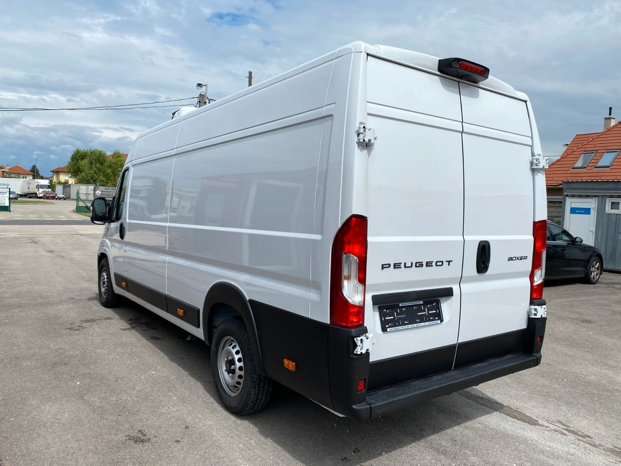 Peugeot Boxer Kasten Hochraum 435 L4H2 BlueHDi 140 Peugeot Boxer Kühlkasten 435 L4H2 BlueHDi 140 - Furgon: slika 4 Peugeot Boxer Kasten Hochraum 435 L4H2 BlueHDi 140 Peugeot Boxer Kühlkasten 435 L4H2 BlueHDi 140 - Furgon: slika 4