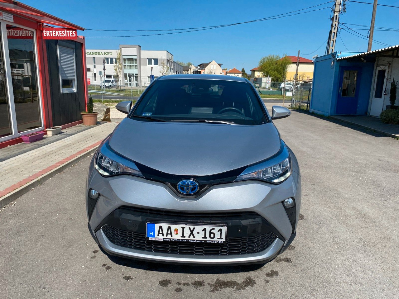 Toyota C-HR 1.8-l-VVTi Hybrid Flow - SUVSUV: slika 1 Toyota C-HR 1.8-l-VVTi Hybrid Flow - SUVSUV: slika 1
