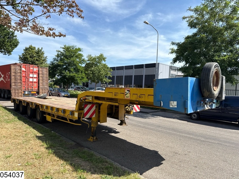 ACTM Lowbed 70.000 KG, 2,5mtr + 2x 0,35 mtr - Niska poluprikolica za prevoz: slika 4 ACTM Lowbed 70.000 KG, 2,5mtr + 2x 0,35 mtr - Niska poluprikolica za prevoz: slika 4