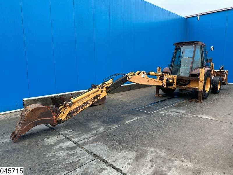 Case 580 K Turbo Case 580 Super K 4x4, 5703 Hours - Bager utovarivač: slika 2 Case 580 K Turbo Case 580 Super K 4x4, 5703 Hours - Bager utovarivač: slika 2