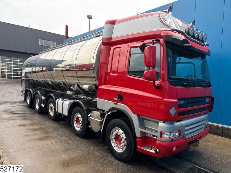 Ginaf X 5250 SE 10x4, EURO 5, 33.500 liter, Parcisa, Milk - Kamion cisterna: slika 2 Ginaf X 5250 SE 10x4, EURO 5, 33.500 liter, Parcisa, Milk - Kamion cisterna: slika 2