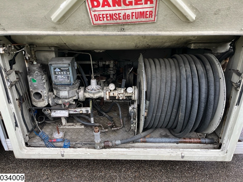 Guhur Gas 49300 liter, LPG GPL Butane gas, 1 Comp - Poluprikolica cisterna: slika 5 Guhur Gas 49300 liter, LPG GPL Butane gas, 1 Comp - Poluprikolica cisterna: slika 5