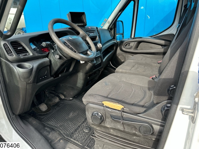 Iveco Daily 70C14 CNG EURO 6, Dhollandia, CNG - Kamion sa zatvorenim sandukom: slika 5 Iveco Daily 70C14 CNG EURO 6, Dhollandia, CNG - Kamion sa zatvorenim sandukom: slika 5