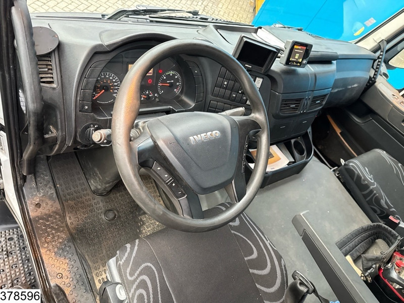 Iveco Trakker 360 6X4, EURO 6, Palfinger, Remote, Steel suspension - Kamion sa tovarnim sandukom, Kamion sa dizalicom: slika 5 Iveco Trakker 360 6X4, EURO 6, Palfinger, Remote, Steel suspension - Kamion sa tovarnim sandukom, Kamion sa dizalicom: slika 5