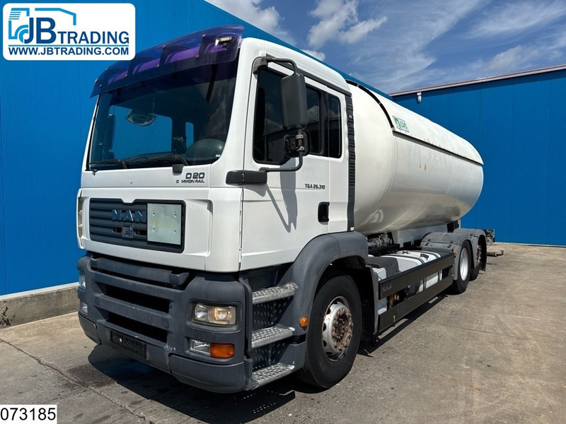 MAN TGA 26 310 6X2, 22070 Liter, PTO - Kamion cisterna: slika 1 MAN TGA 26 310 6X2, 22070 Liter, PTO - Kamion cisterna: slika 1