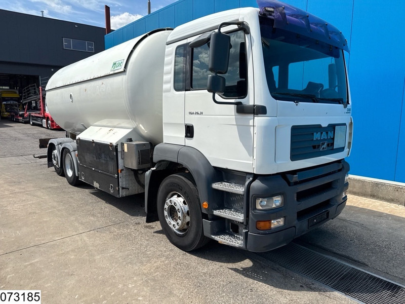 MAN TGA 26 310 6X2, 22070 Liter, PTO - Kamion cisterna: slika 3 MAN TGA 26 310 6X2, 22070 Liter, PTO - Kamion cisterna: slika 3