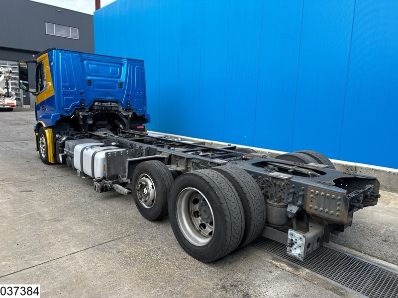 Mercedes-Benz Actros 2443 EURO 6, Hydraulic - Kamion sa golom šasijom i zatvorenom kabinom: slika 4 Mercedes-Benz Actros 2443 EURO 6, Hydraulic - Kamion sa golom šasijom i zatvorenom kabinom: slika 4