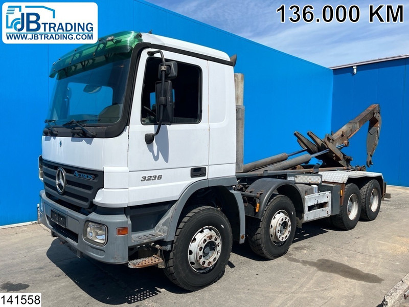 Mercedes-Benz Actros 3236 8x4, Steel suspension, 3 Pedals - Kamion sa hidrauličnom kukom: slika 1 Mercedes-Benz Actros 3236 8x4, Steel suspension, 3 Pedals - Kamion sa hidrauličnom kukom: slika 1