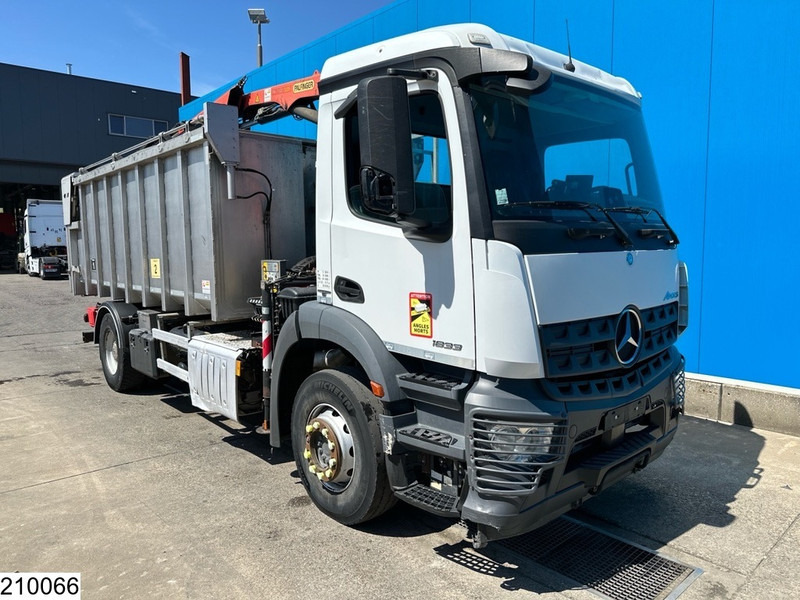Mercedes-Benz Arocs 1833 EURO 6, Kipper, Palfinger - Istovarivač, Kamion sa dizalicom: slika 3 Mercedes-Benz Arocs 1833 EURO 6, Kipper, Palfinger - Istovarivač, Kamion sa dizalicom: slika 3