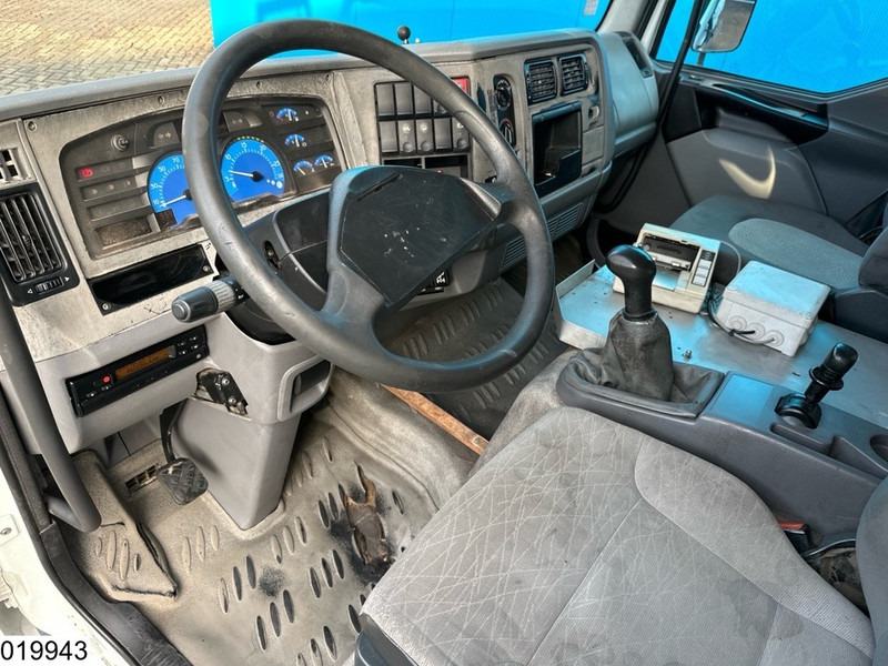 Renault Midlum 180 Euro 3, Manual, Fuel, 6180 Liters, 1 Comp - Kamion cisterna: slika 5 Renault Midlum 180 Euro 3, Manual, Fuel, 6180 Liters, 1 Comp - Kamion cisterna: slika 5