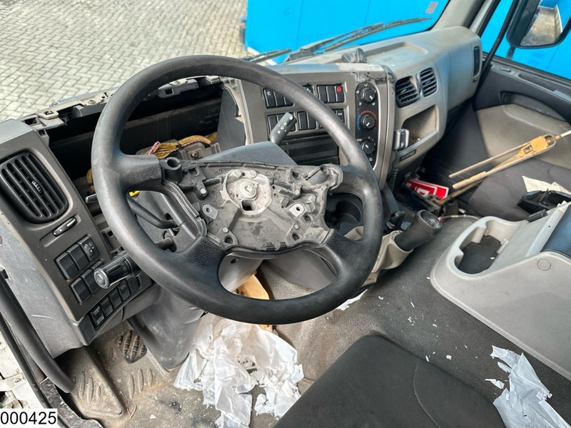 Renault Midlum 210 15802 Liter, LPG GPL, Gastank, Steel suspension - Kamion cisterna: slika 5 Renault Midlum 210 15802 Liter, LPG GPL, Gastank, Steel suspension - Kamion cisterna: slika 5