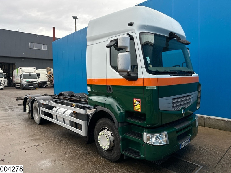 Renault Premium 370 Dxi 6x2, EURO 5 - Kamion sa golom šasijom i zatvorenom kabinom: slika 3 Renault Premium 370 Dxi 6x2, EURO 5 - Kamion sa golom šasijom i zatvorenom kabinom: slika 3