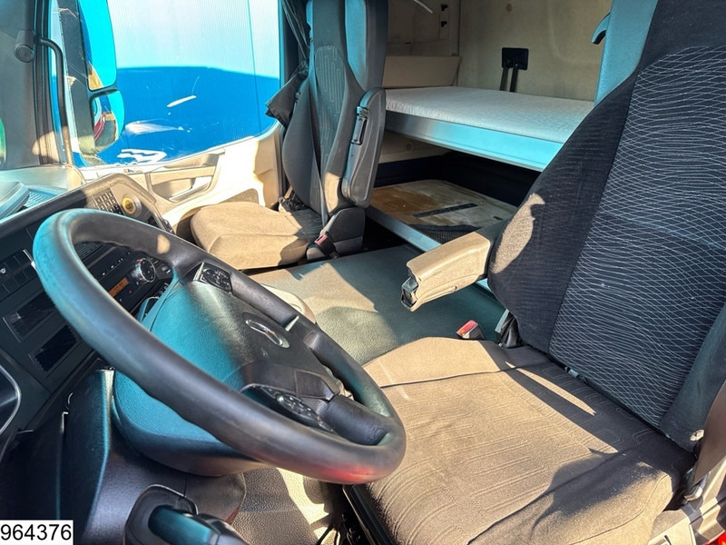 Tegljač Mercedes-Benz Actros 1843 EURO 6, Hydrauliek, Retarder, LOHR: slika 9 Tegljač Mercedes-Benz Actros 1843 EURO 6, Hydrauliek, Retarder, LOHR: slika 9