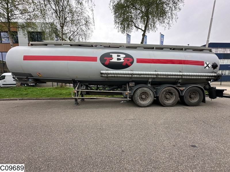 Trailor Fuel 39915 Liter, 9 Compartments - Poluprikolica cisterna: slika 2 Trailor Fuel 39915 Liter, 9 Compartments - Poluprikolica cisterna: slika 2