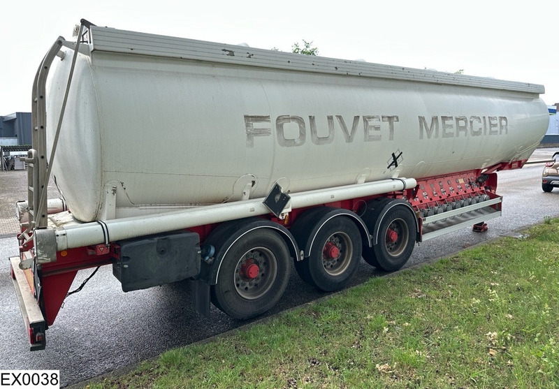 Trailor Fuel 40196 Liter, 9 Compartimenten - Poluprikolica cisterna: slika 2 Trailor Fuel 40196 Liter, 9 Compartimenten - Poluprikolica cisterna: slika 2
