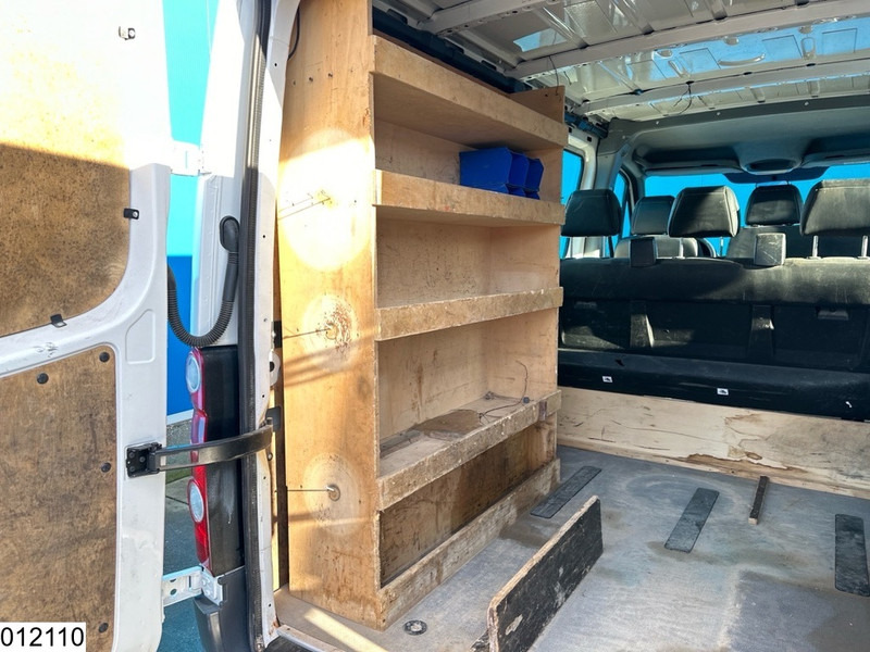 Furgon, Dostavno vozilo sa duplom kabinom Volkswagen 2.0 TDI Crafter Double Cabin: slika 14