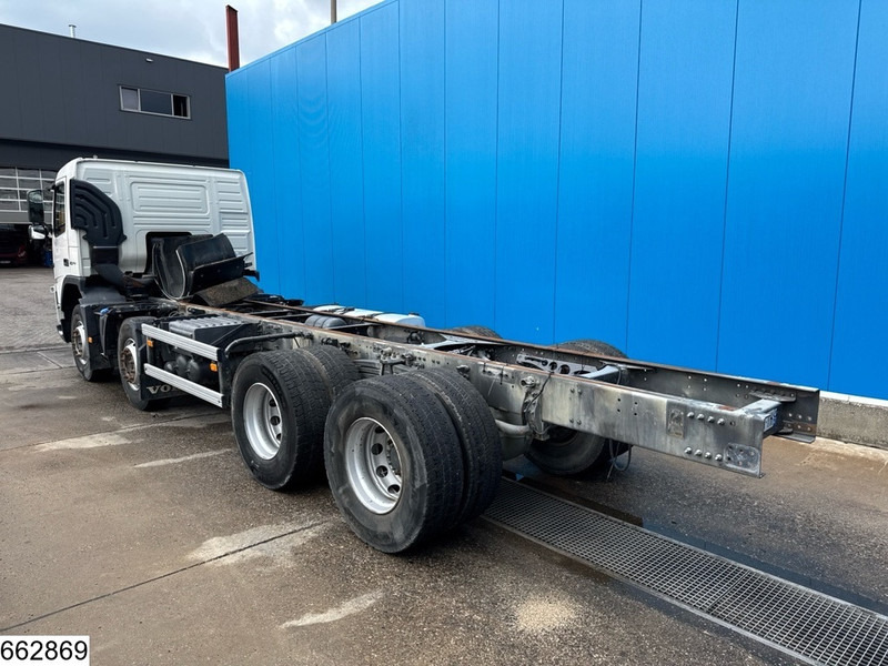 Volvo FM 410 8x4, EURO 5, PTO - Kamion sa golom šasijom i zatvorenom kabinom: slika 4 Volvo FM 410 8x4, EURO 5, PTO - Kamion sa golom šasijom i zatvorenom kabinom: slika 4