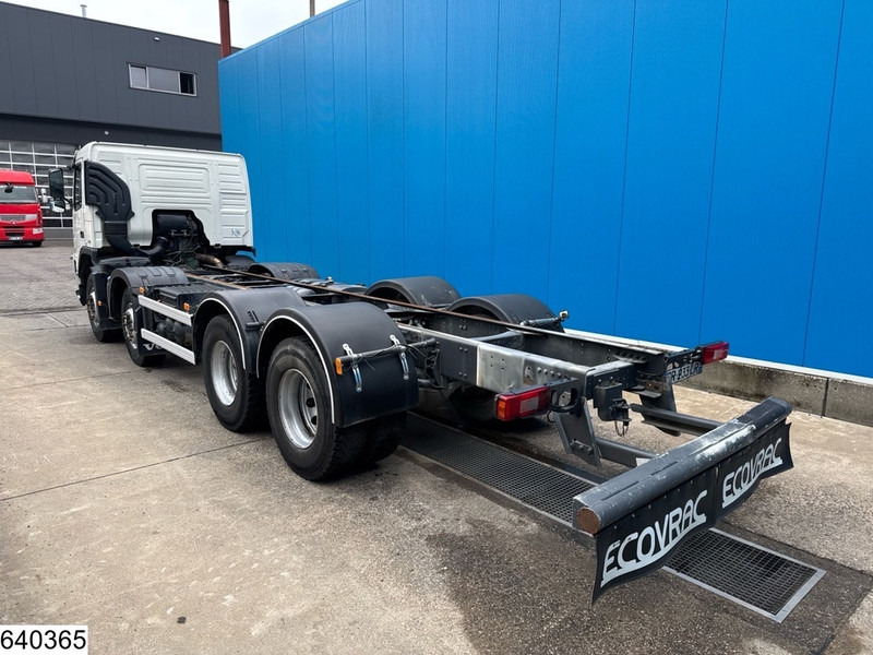 Volvo FM 410 8x4, EURO 5, PTO - Kamion sa golom šasijom i zatvorenom kabinom: slika 4 Volvo FM 410 8x4, EURO 5, PTO - Kamion sa golom šasijom i zatvorenom kabinom: slika 4