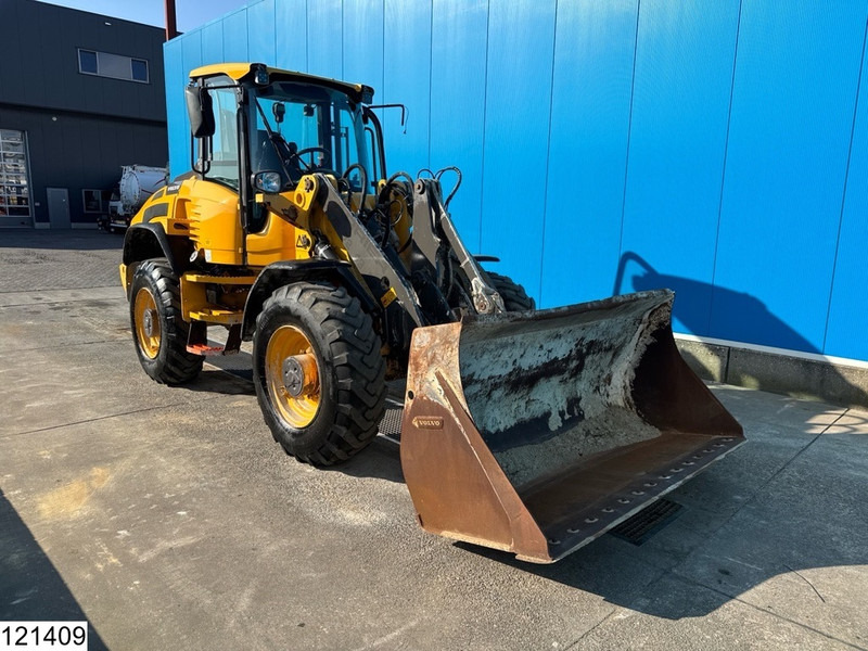 Volvo L45h 8670KG, 4750MM lifting height, 75KW - Utovarivač točkaš: slika 4 Volvo L45h 8670KG, 4750MM lifting height, 75KW - Utovarivač točkaš: slika 4