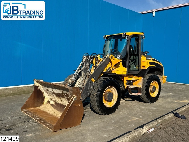 Volvo L45h 8670KG, 4750MM lifting height, 75KW - Utovarivač točkaš: slika 1 Volvo L45h 8670KG, 4750MM lifting height, 75KW - Utovarivač točkaš: slika 1