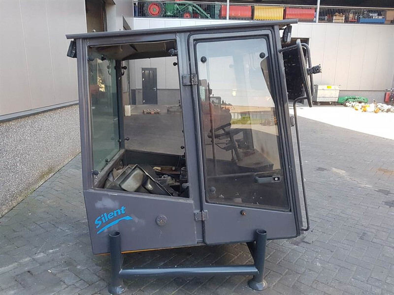 Ahlmann AZ14-4146890K/4105565K/4108629-Cabin/Kabine/Cabine - Kabina i enterijer za Građevinska mašina: slika 3 Ahlmann AZ14-4146890K/4105565K/4108629-Cabin/Kabine/Cabine - Kabina i enterijer za Građevinska mašina: slika 3