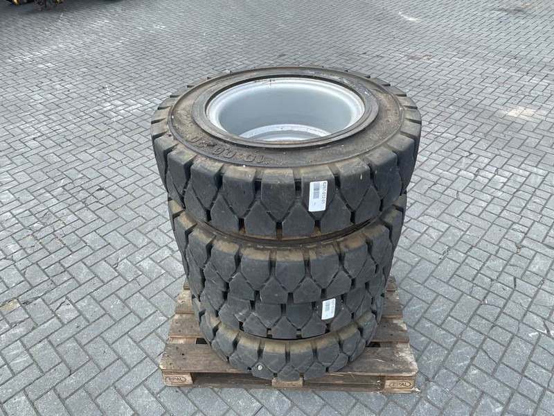Athletik 10.00-20 - SOLID - Tire/Reifen/Band - Шины и диски za Građevinska mašina: slika 1 Athletik 10.00-20 - SOLID - Tire/Reifen/Band - Шины и диски za Građevinska mašina: slika 1