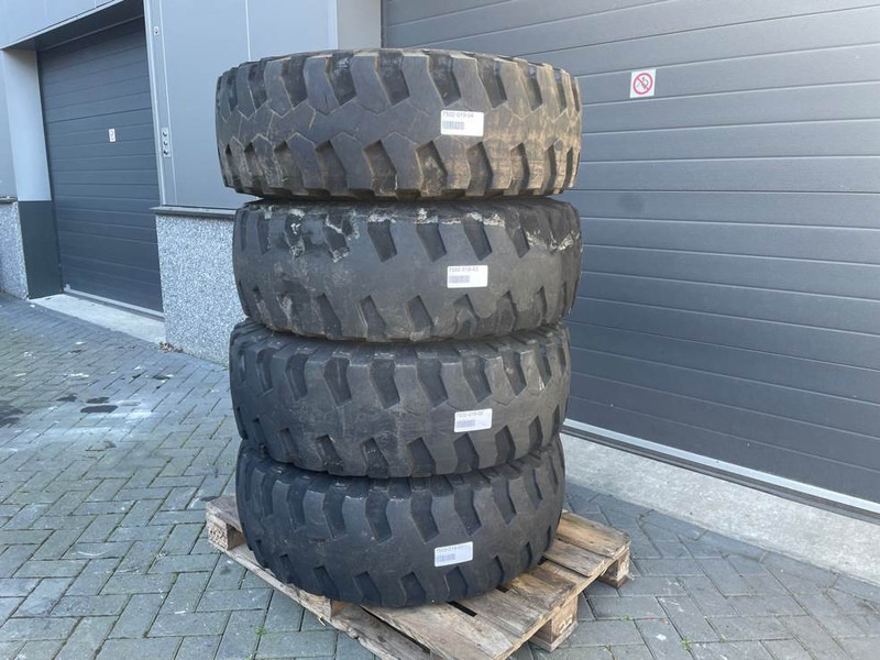 Atlas AR65-Michelin 335/80R20 (12.5R20)-Tire/Reifen/Band - Шины и диски za Građevinska mašina: slika 2 Atlas AR65-Michelin 335/80R20 (12.5R20)-Tire/Reifen/Band - Шины и диски za Građevinska mašina: slika 2