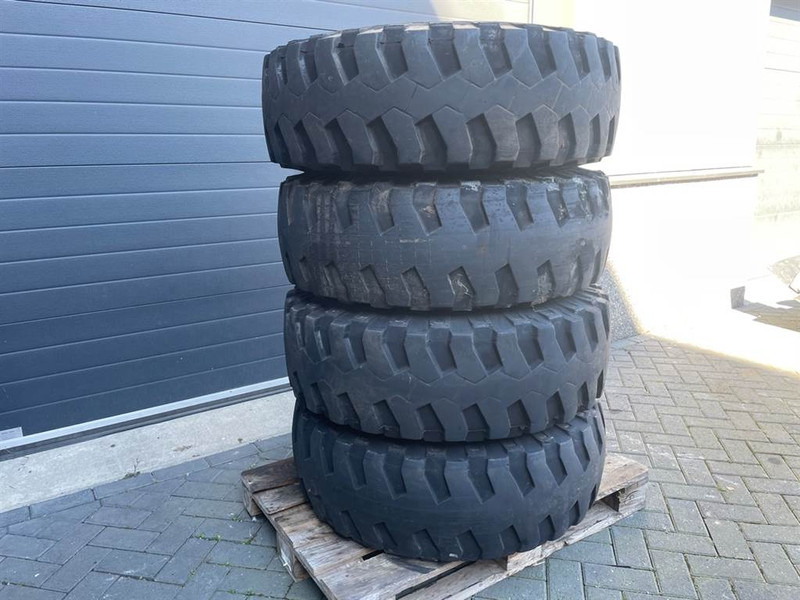 Atlas AR65-Michelin 335/80R20 (12.5R20)-Tire/Reifen/Band - Шины и диски za Građevinska mašina: slika 3 Atlas AR65-Michelin 335/80R20 (12.5R20)-Tire/Reifen/Band - Шины и диски za Građevinska mašina: slika 3