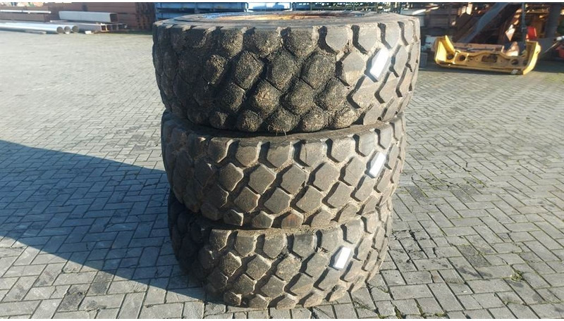 Case 521F-MTP 17.5R25-Tire/Reifen/Band - Шины и диски za Građevinska mašina: slika 1 Case 521F-MTP 17.5R25-Tire/Reifen/Band - Шины и диски za Građevinska mašina: slika 1